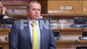 Vlast obezvredila novac